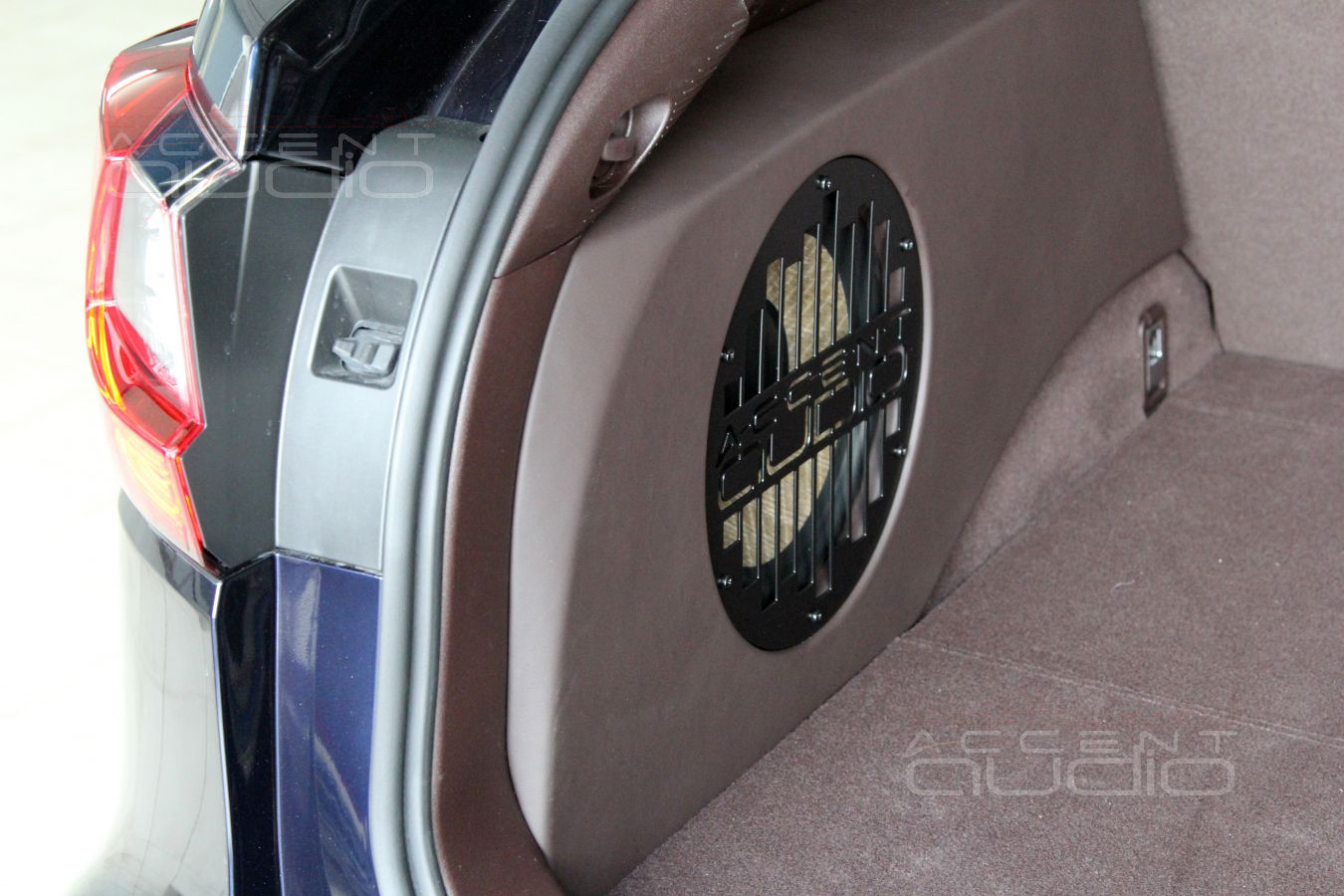 Сабвуфер-стелс