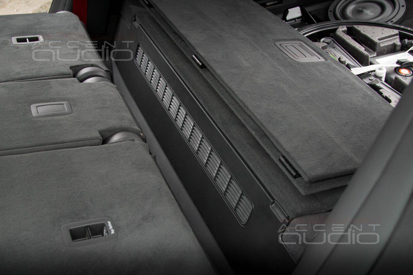 Лучше заводского: изящный, технологичный монтаж усилителей в Audi SQ8