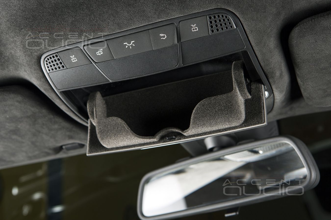 Перетяжка потолка Mercedes-Benz C-Class W205 в алькантару
