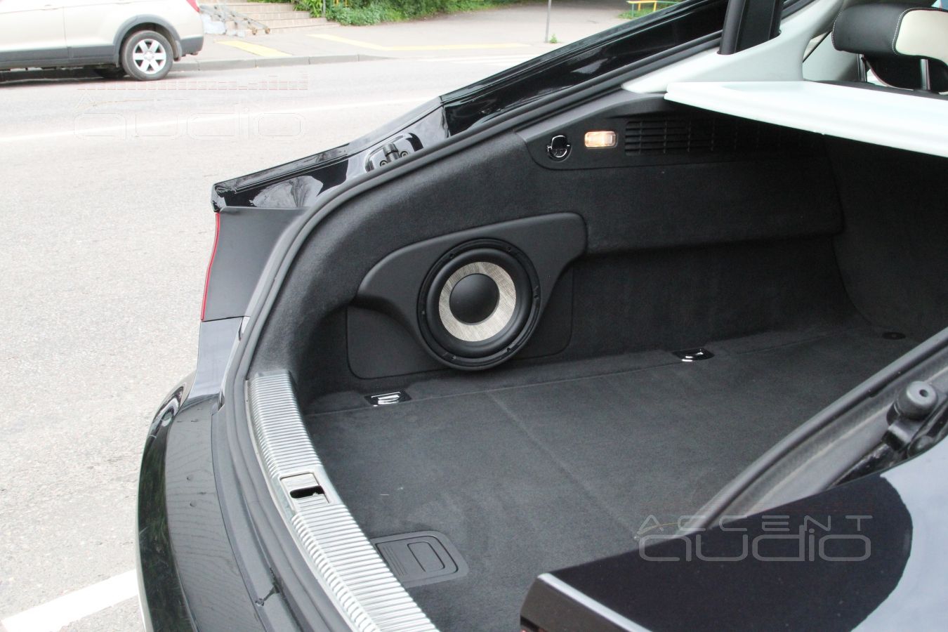 Сабвуфер-стелс в Audi A7