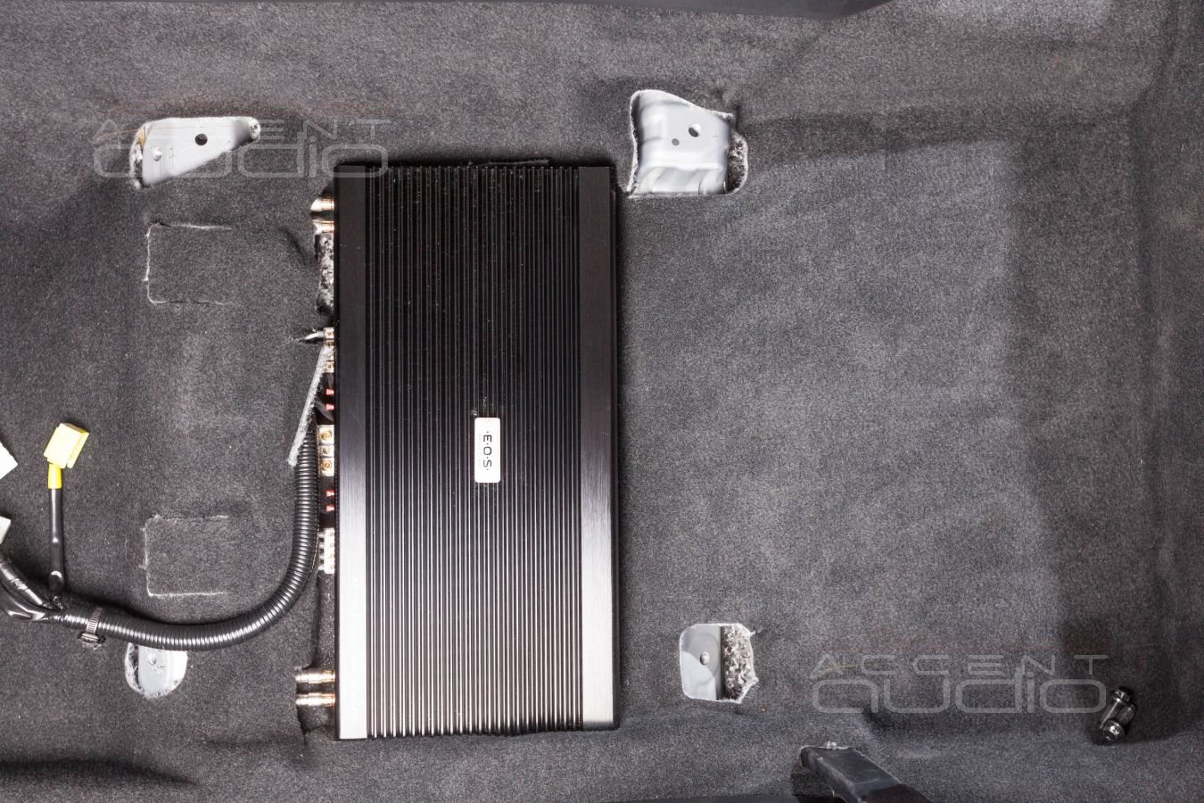 Мягкий и живой Hi-End усилитель E.O.S AE-130.4 в Subaru Forester