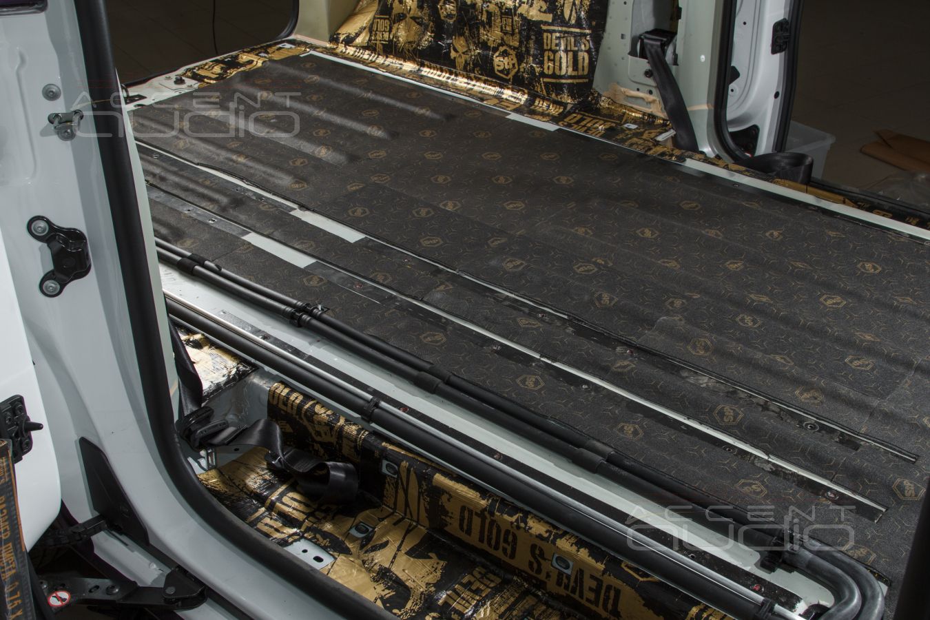 Полная шумоизоляция Opel Zafira Life лучшими материалами STP