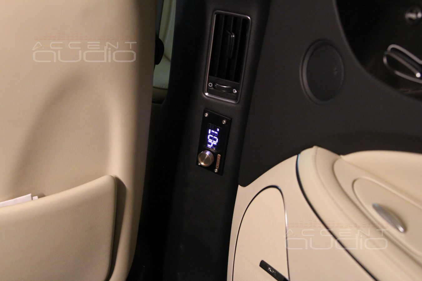 Управляющая панель усилителя Zapco 