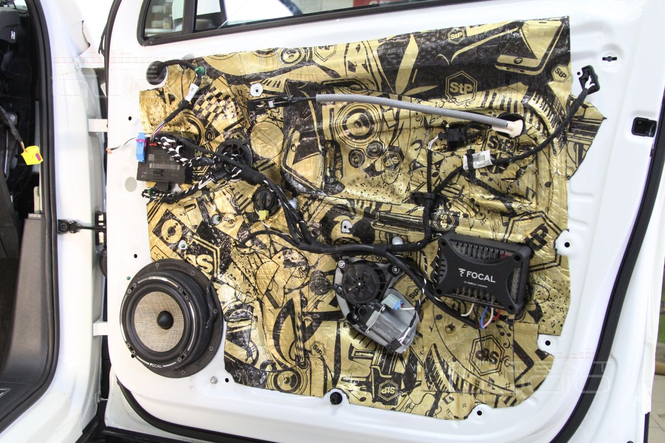 Установка акустики Focal в новый Volkswagen Tiguan 2017
