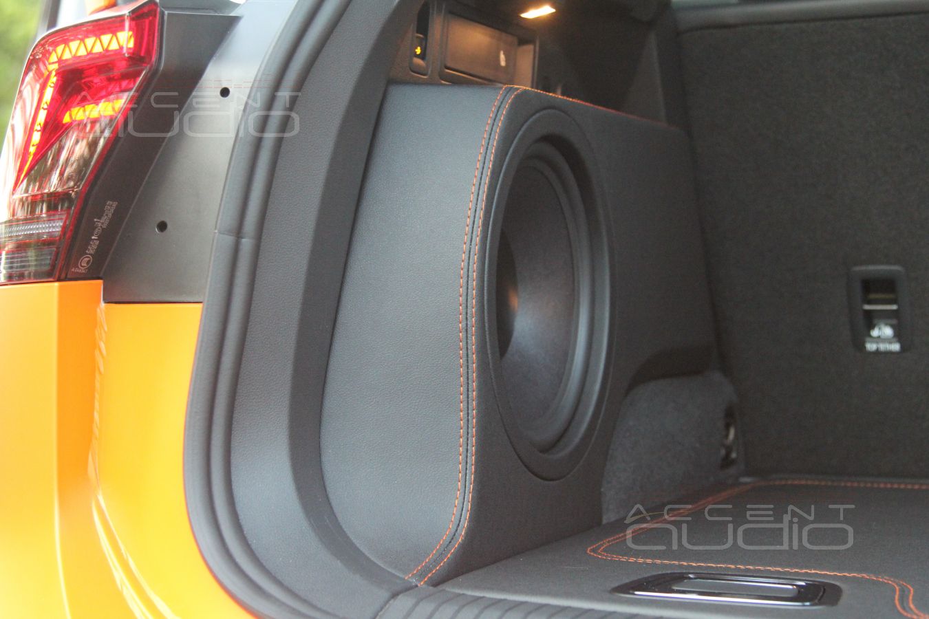 Фирменный сабвуфер с новой, оранжевой отстрочкой под Оранжевое настроение