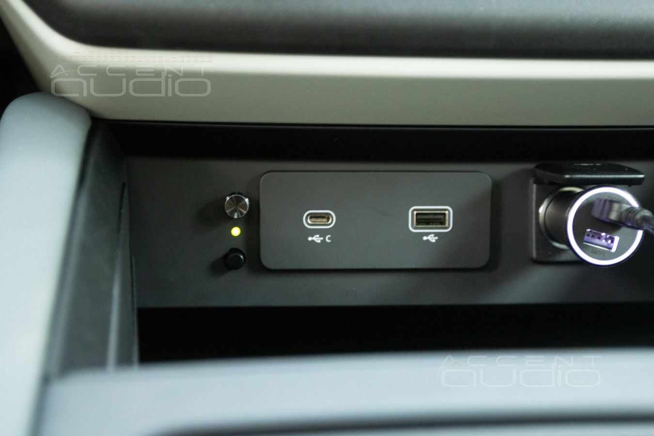 Результат модернизации ужасного Meridian до настоящей аудиосистемы в Land Rover Defender