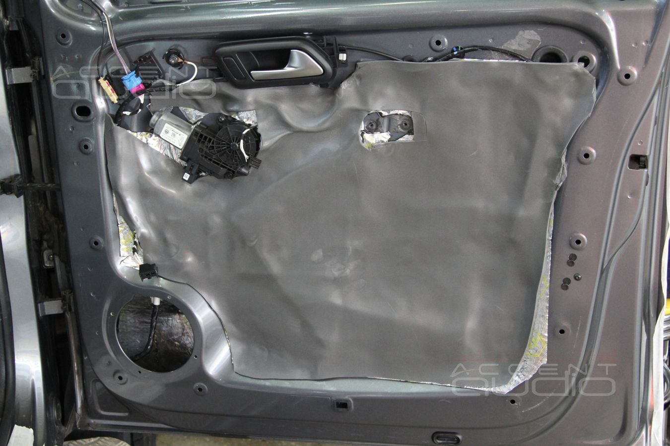 Шумоизоляция Volkswagen Amarok