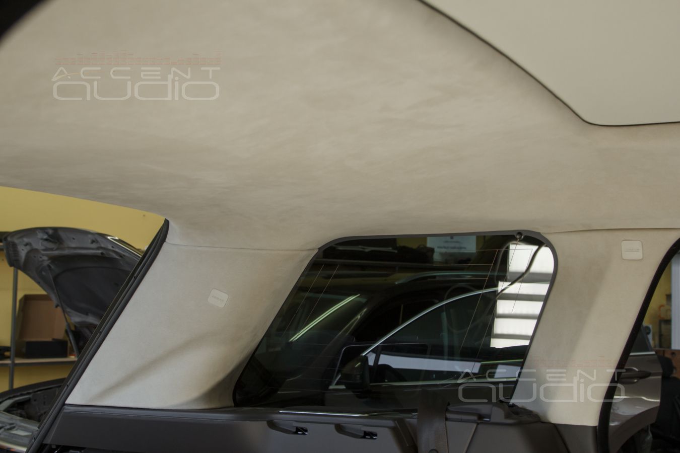 Крыша в алькантару – это же Range Rover !