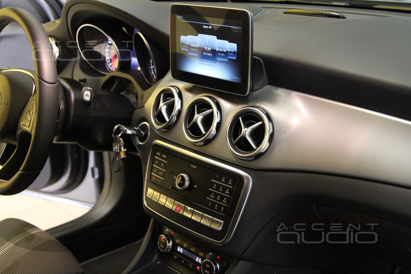 Звук соревновательного уровня...