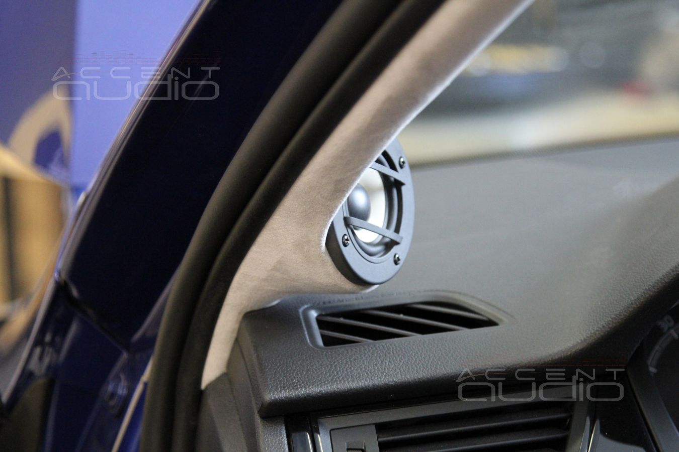 Подиумы под Bewith Reference R 50. Установка СЧ-ВЧ излучателей