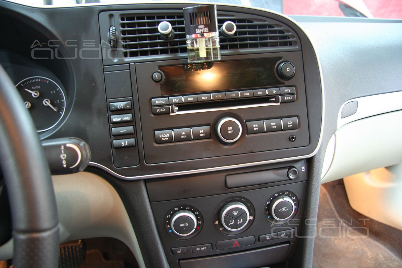 Saab 9.3 Aero: мультимедиа и звук соответствуют !