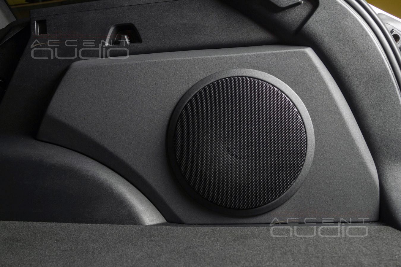 Update: аудиофильский сабвуфер с видимой частью - специально для Monjaro