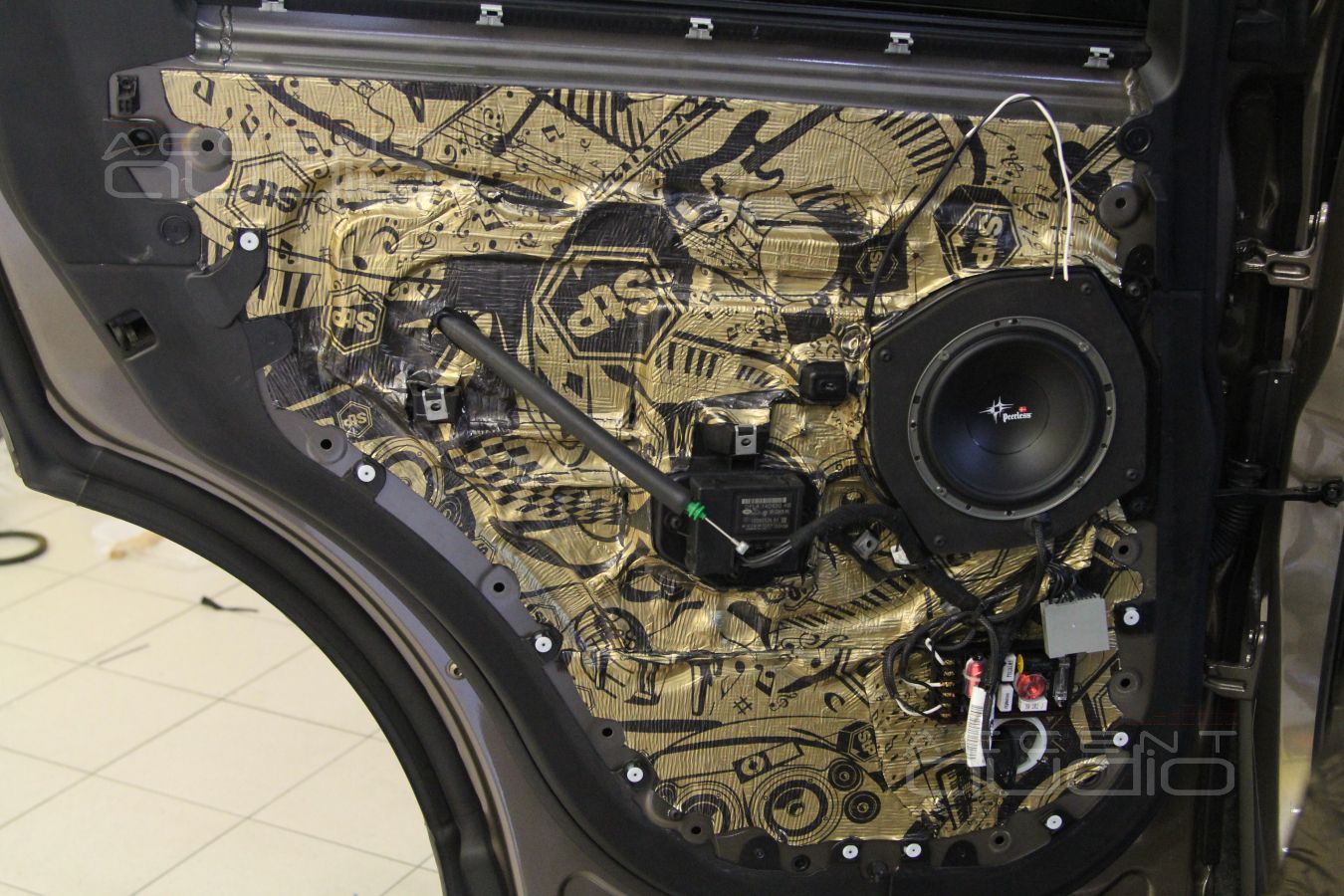 Тыловая акустика: зачем она ?