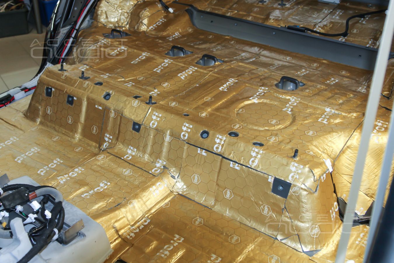 Шумоизоляция – необходимая процедура для любого Infiniti