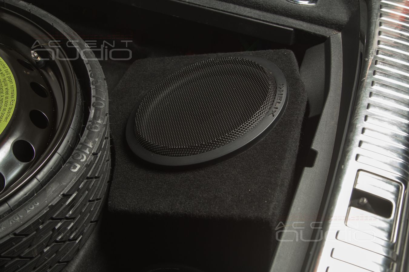 Усилители и сабвуфер – всё в одном подполье: интеграция компонентов в Audi E-Tron