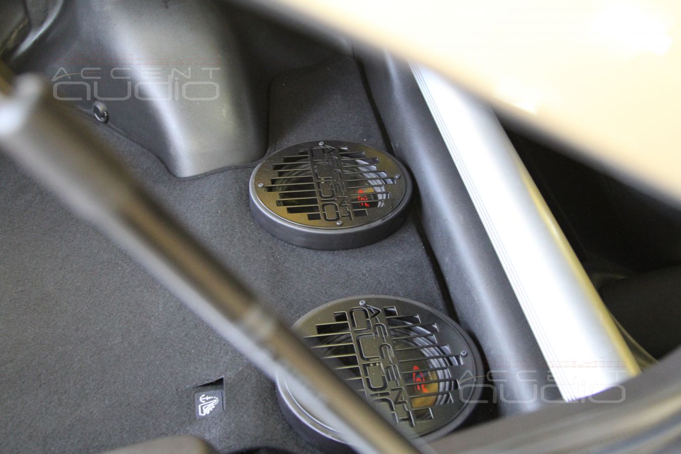 Изготовление и установка сдвоенного сабвуфера Alpine SWR 8D2 В Nissan 370Z