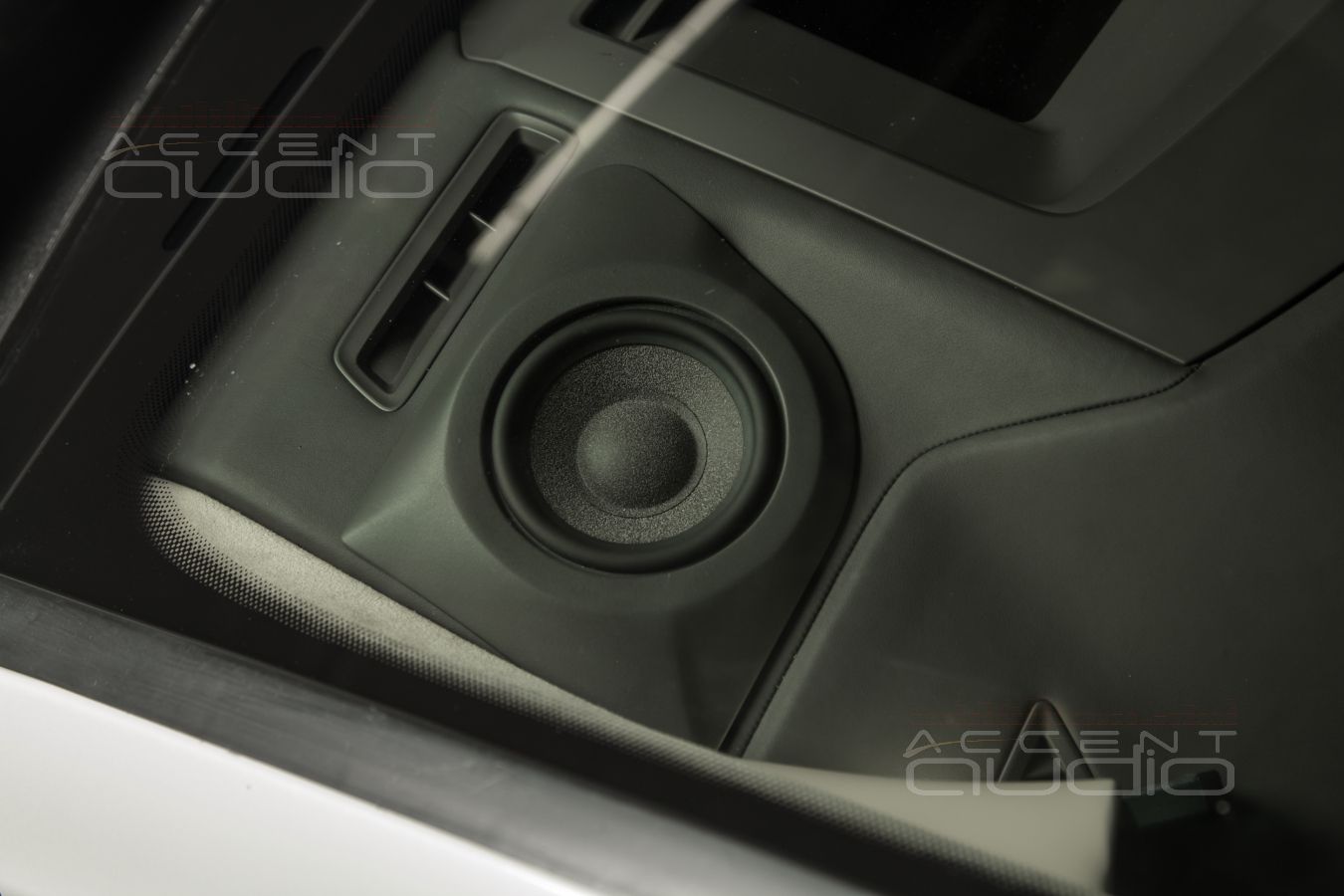 Решение 2: среднечастотные динамики Brax ML3 в торпеде Volkswagen Touareg