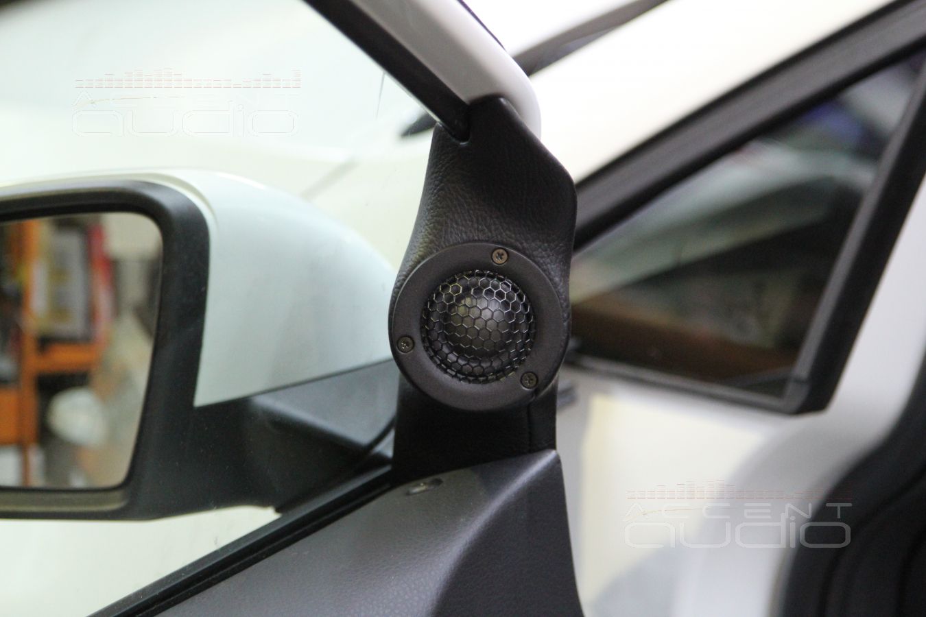 Установка акустики в Volkswagen Golf 7