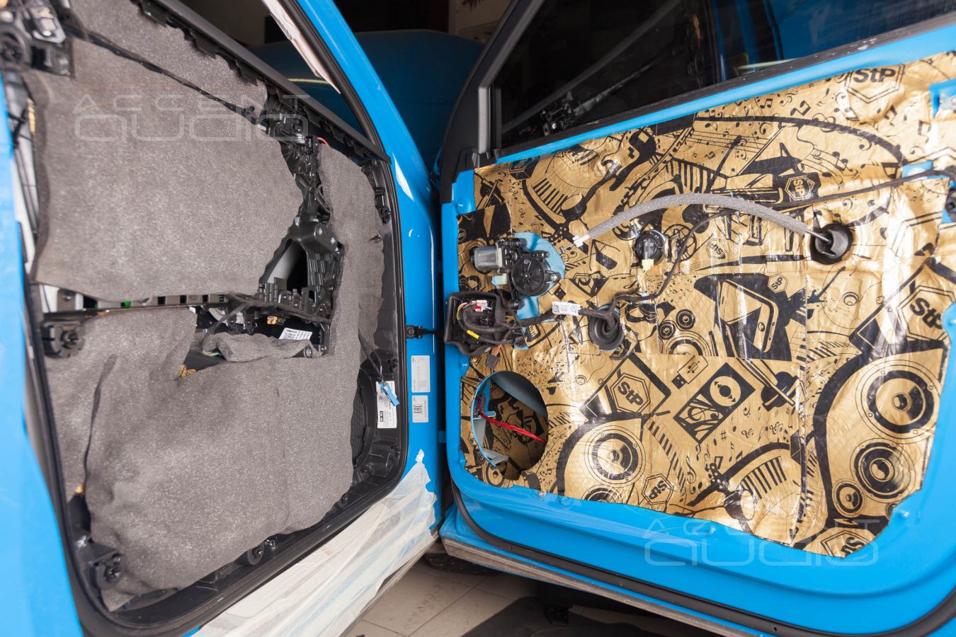 Установка новой акустики в Audi Q3: аудиоподготовка дверей и Focal Flax