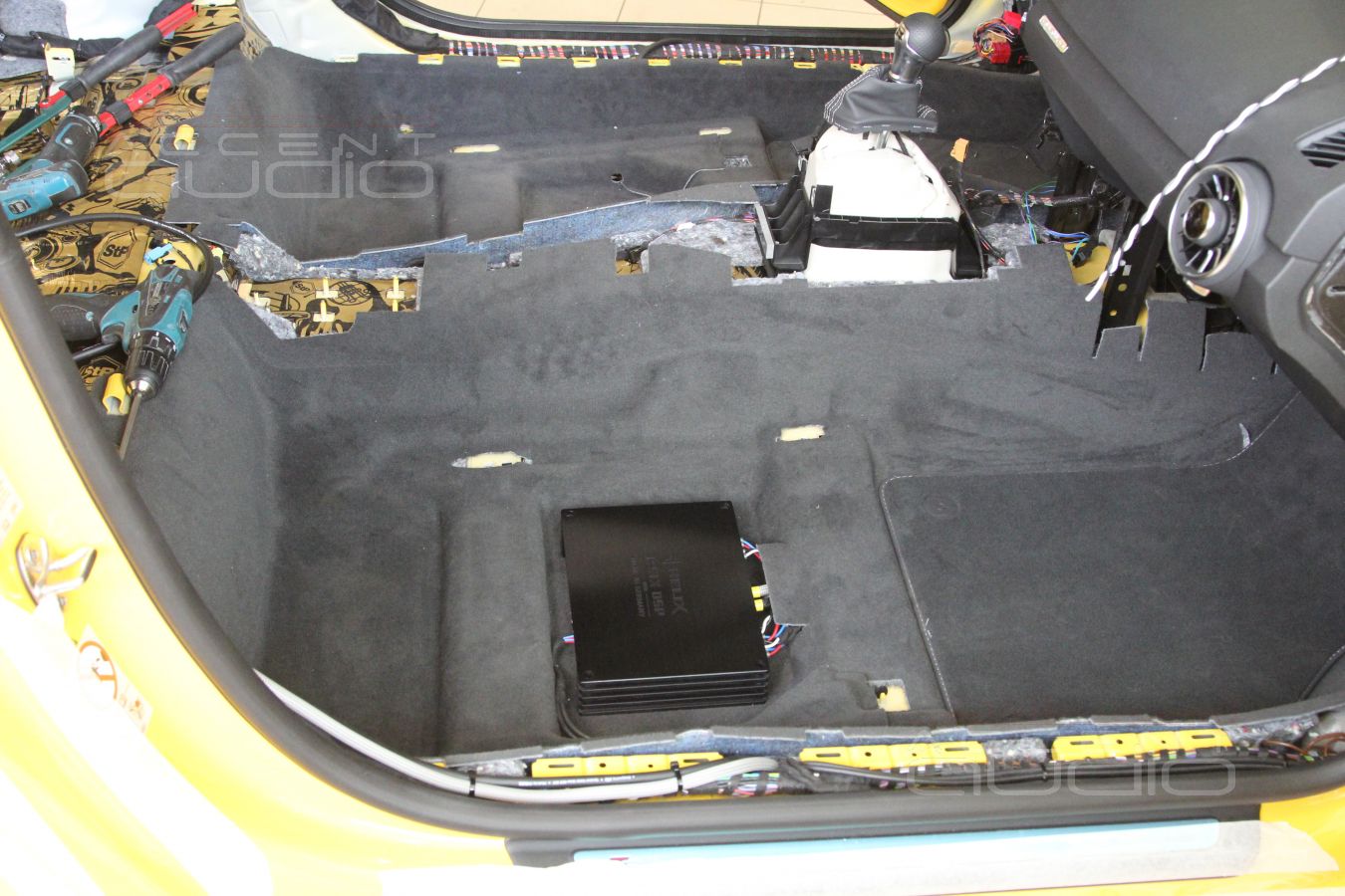 Установка усилителя Helix P SIX DSP MK2