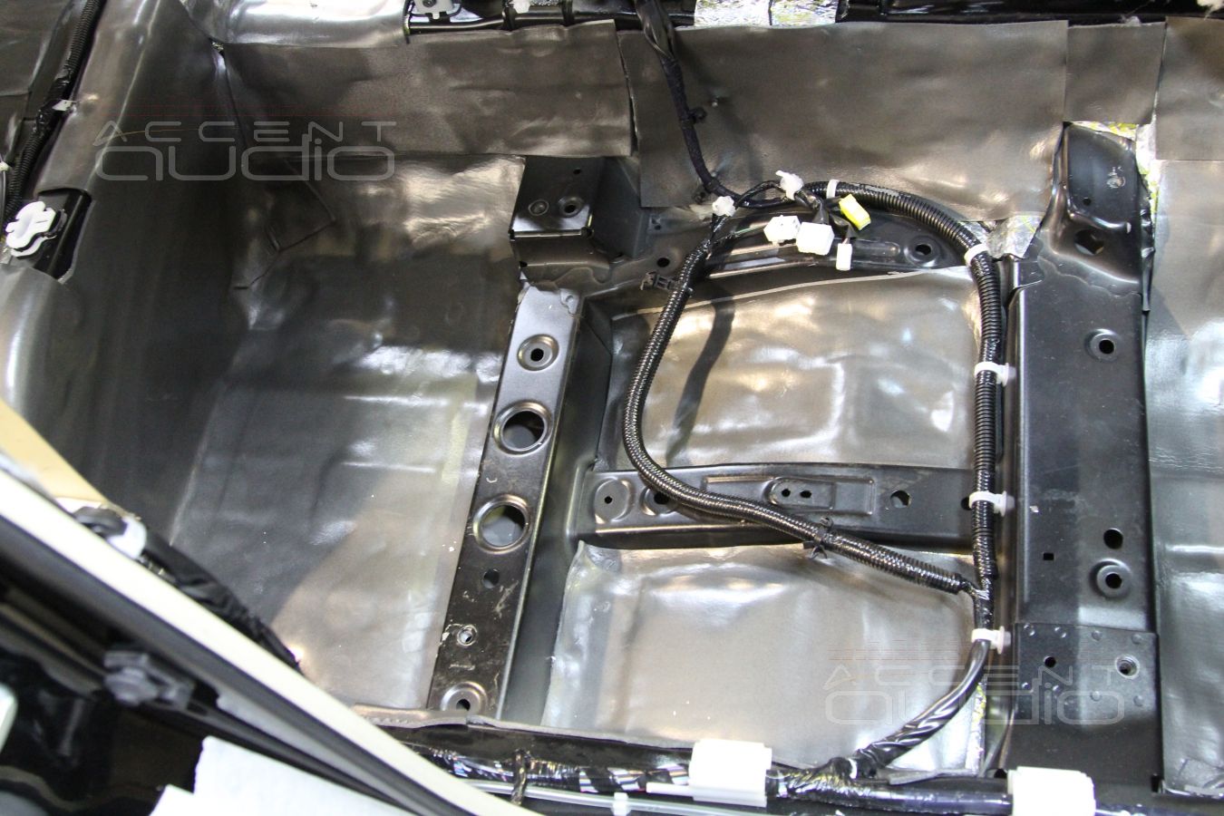 Шумоизоляция Infiniti FX35: теплоизоляционный слой