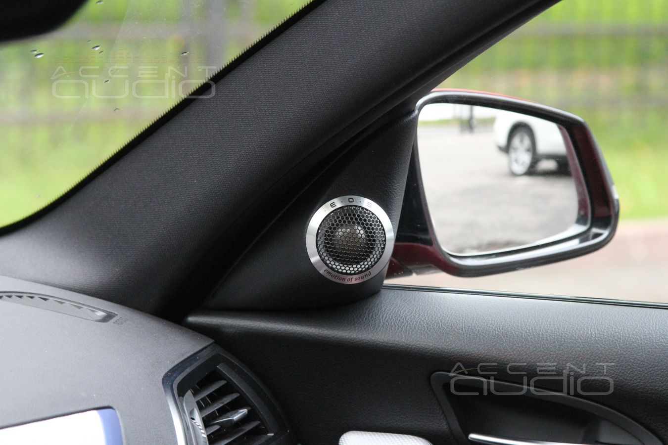 Для живого, точного и роскошного звука – подиумы под твитеры E.O.S ET-280 в BMW 118i