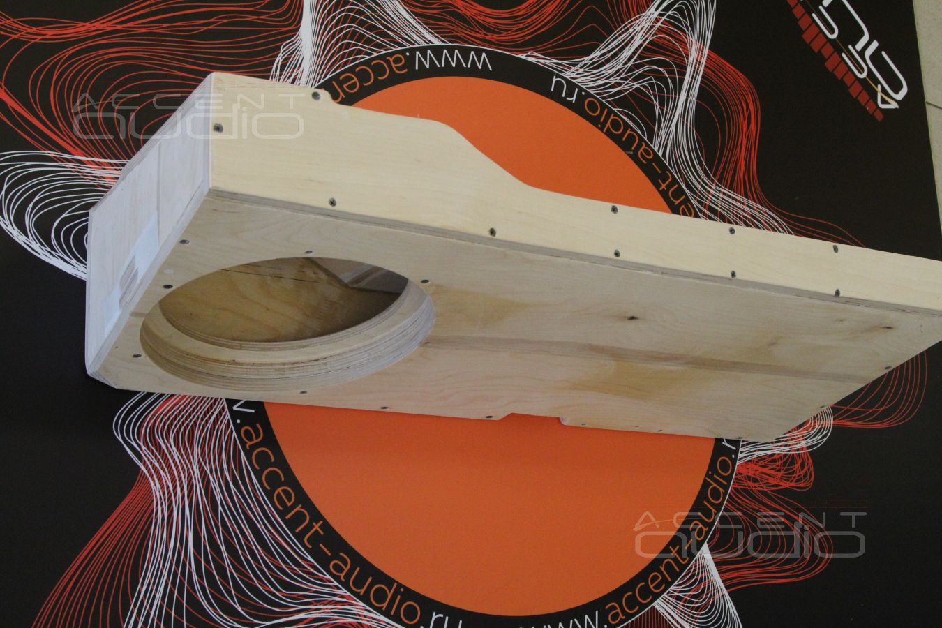 А как так сделан этот сабвуфер ?