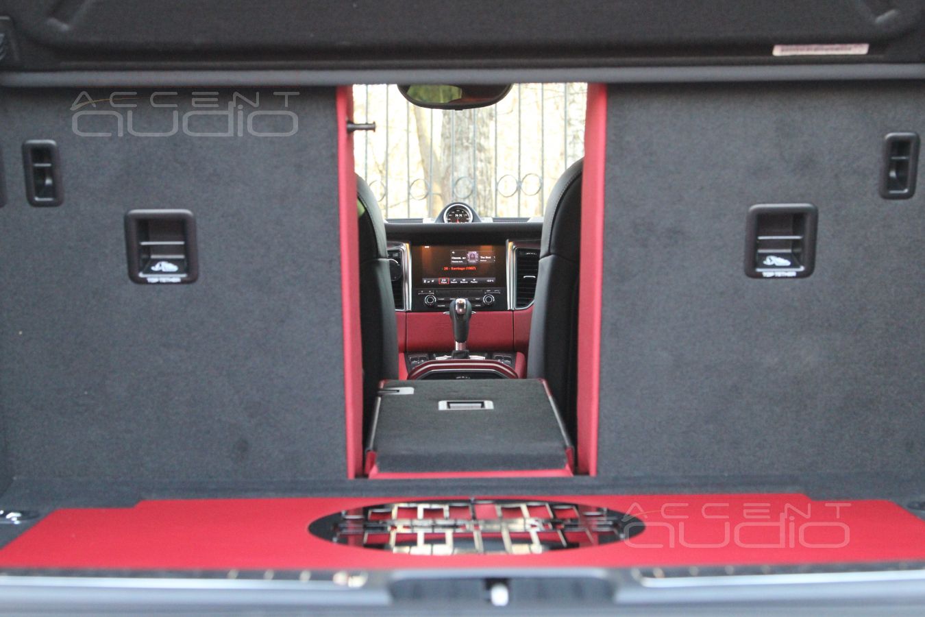 ...и он красный