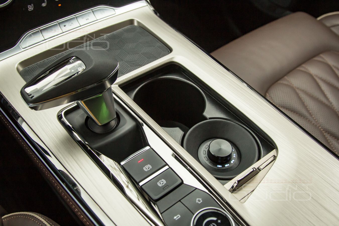 О сигналах, возможностях и способах прослушивания музыки в Exeed