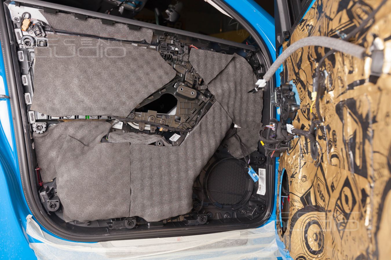 Шумоизоляция Audi Q3: если вы любите свой автомобиль