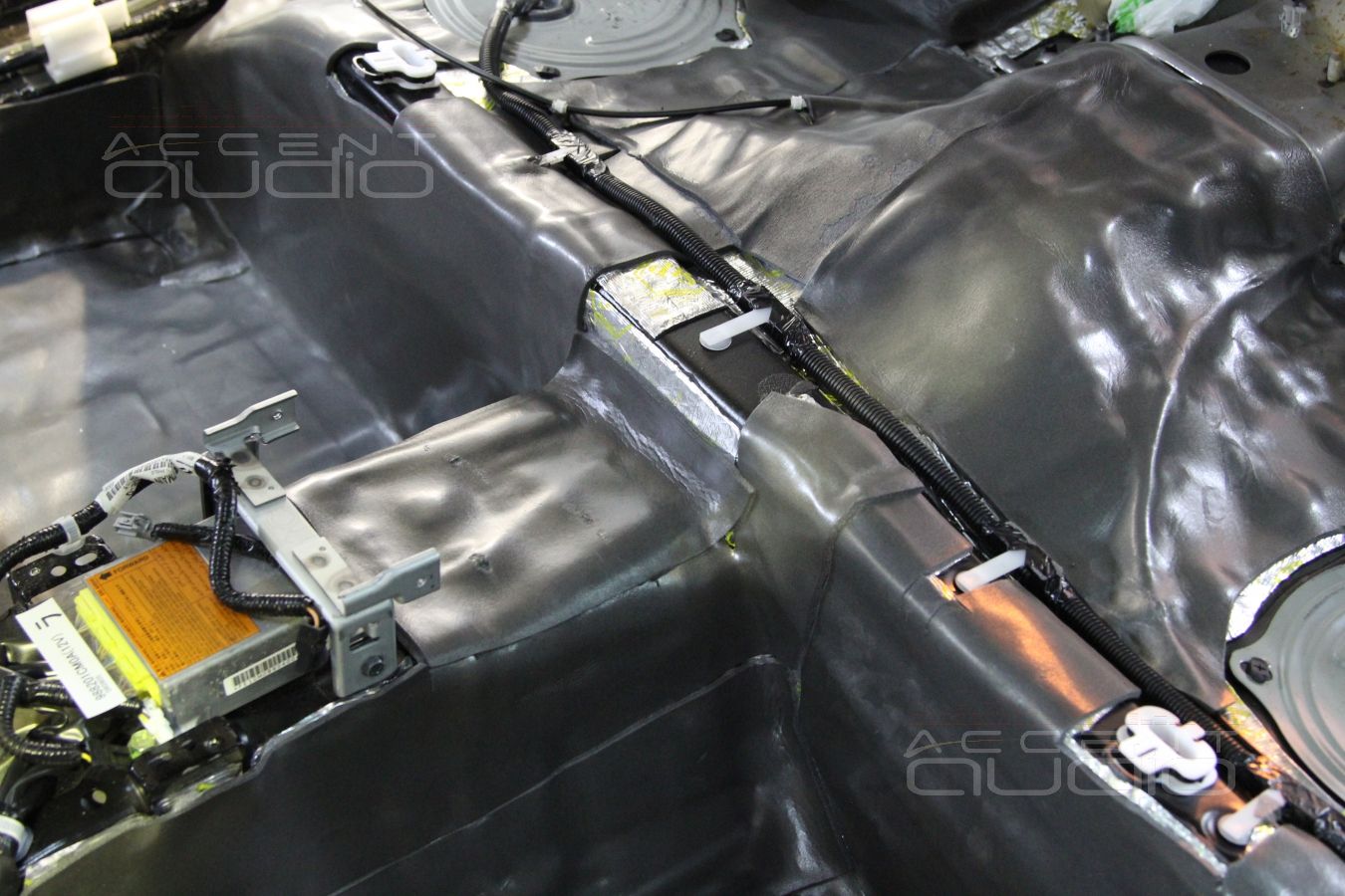 Шумоизоляция Infiniti FX35: теплоизоляционный слой