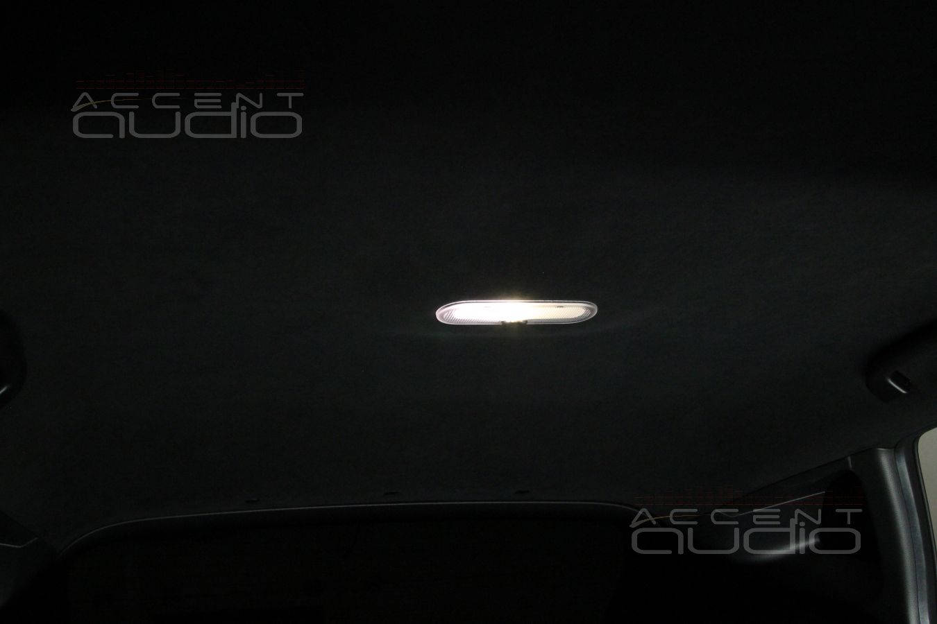 Потолок в черной Алькантаре – в Qashqai как в Audi