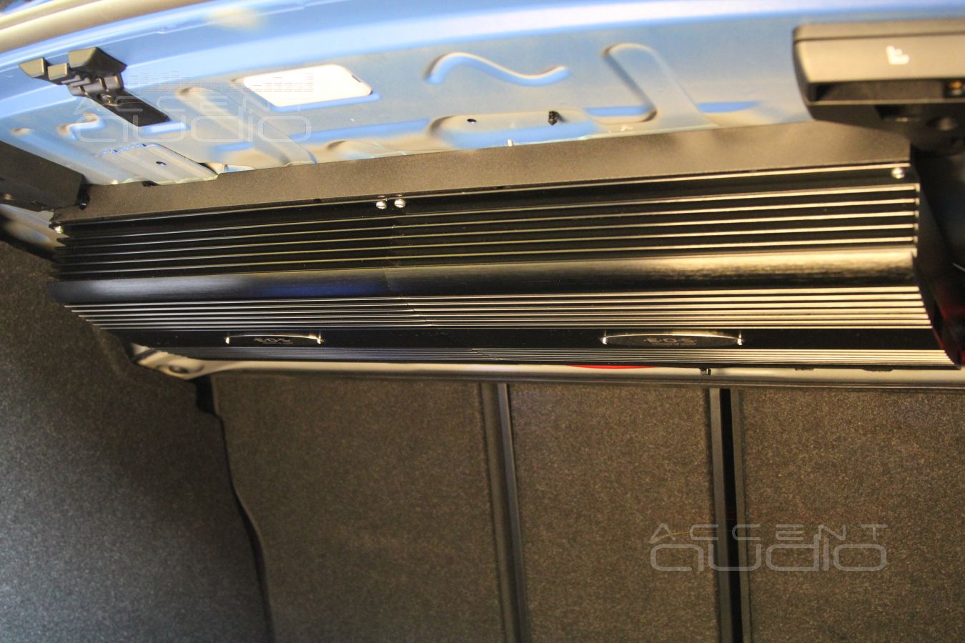 Установка усилителей в BMW F30