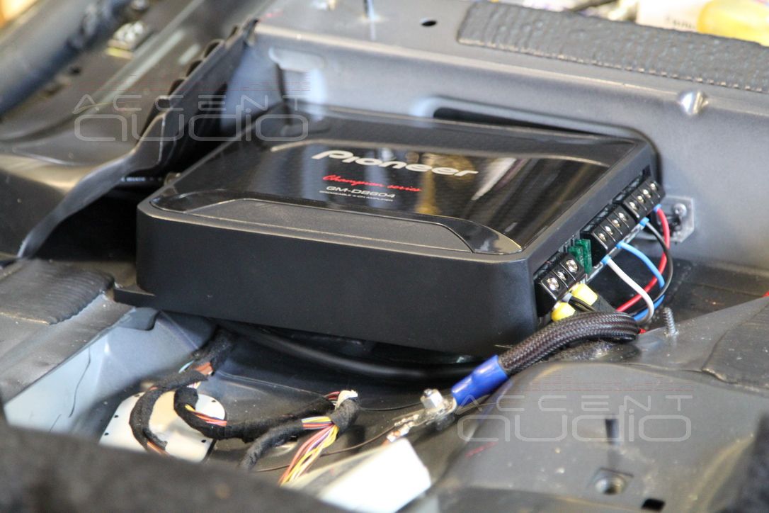 Установка усилителей в Mercedes-Benz GLE