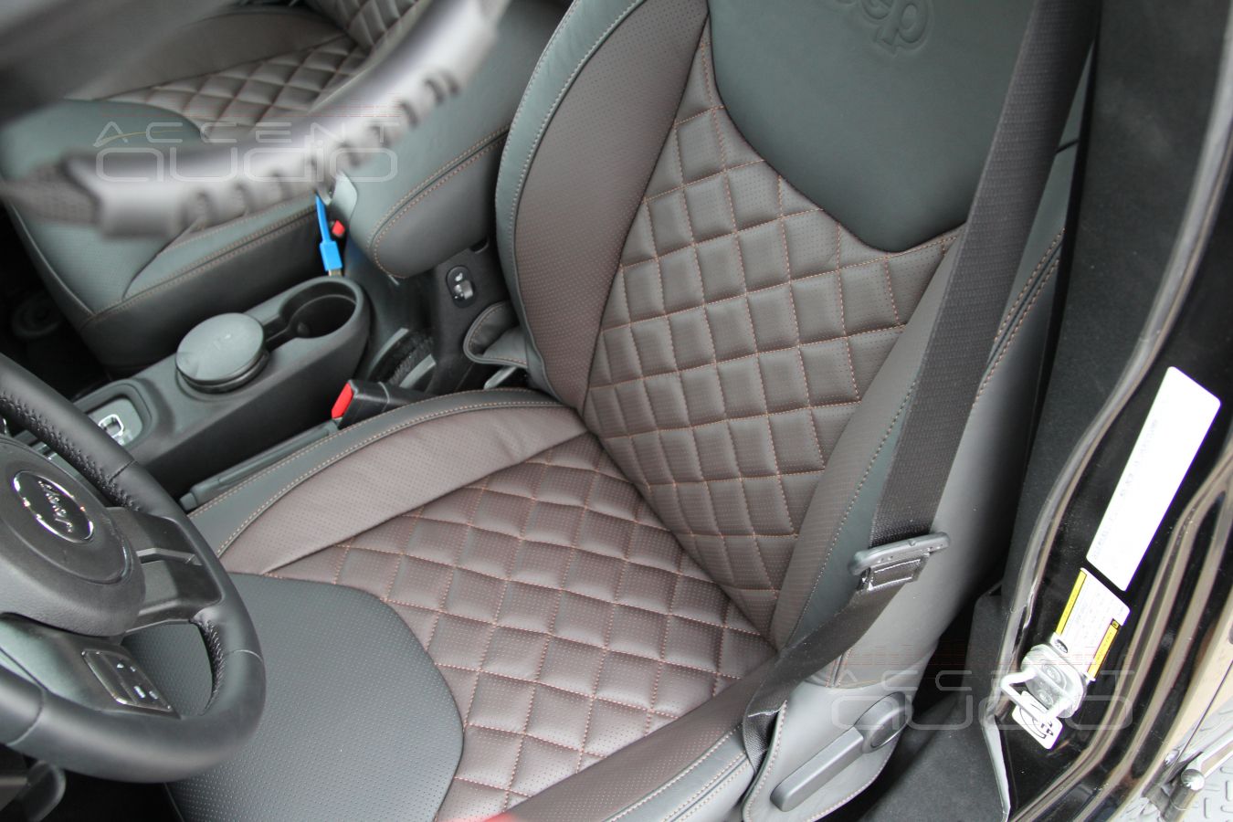 Эксклюзивный кожаный салон Jeep Wrangler