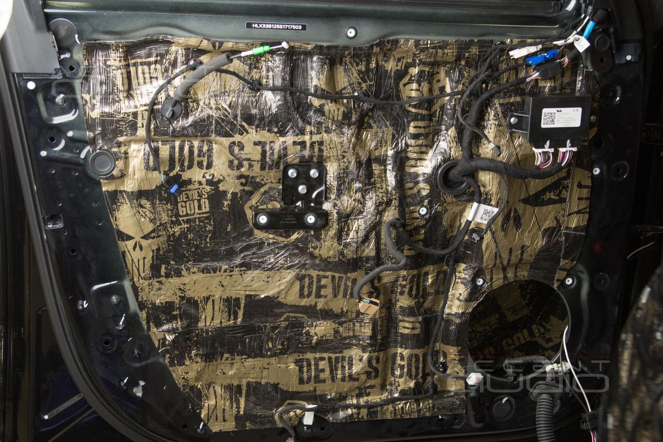 Новые 200 мм мидбасы Helix в Lixiang Li7 и полная аудиоподготовка дверей