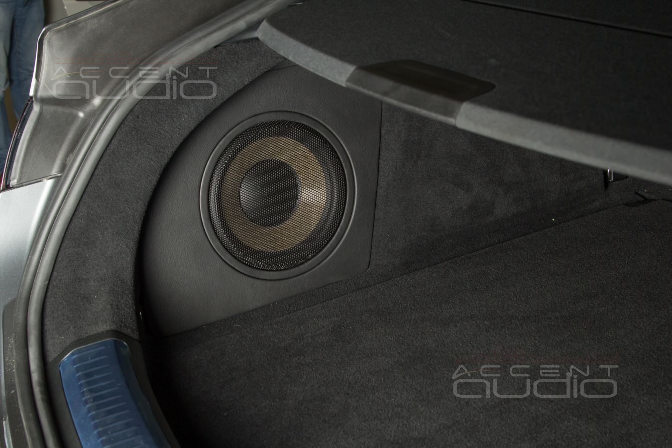 2023 Update: другой сабвуфер, но в том же стиле для Mercedes GLE Coupe