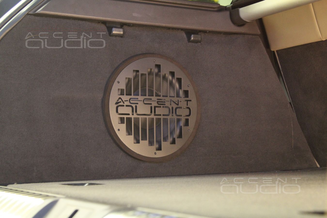 Сабвуфер Peerless XXLS-P835016 и его интеграция в RangeRover Sport