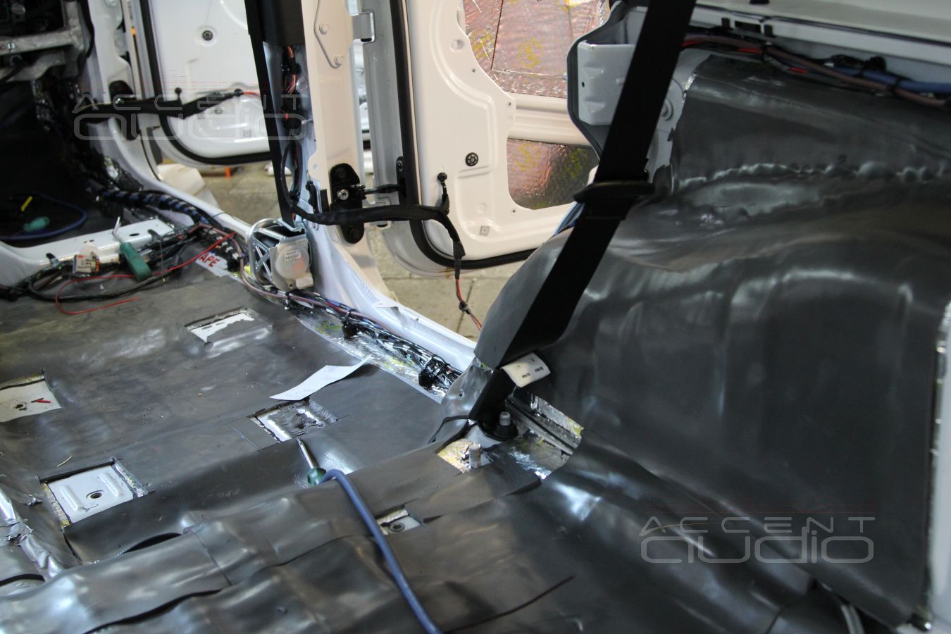 Шумоизоляция Jeep Wrangler