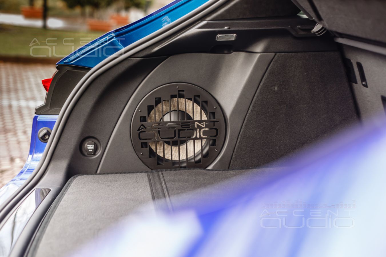 Сабвуфер-стелс для Porsche Macan со вторым полом