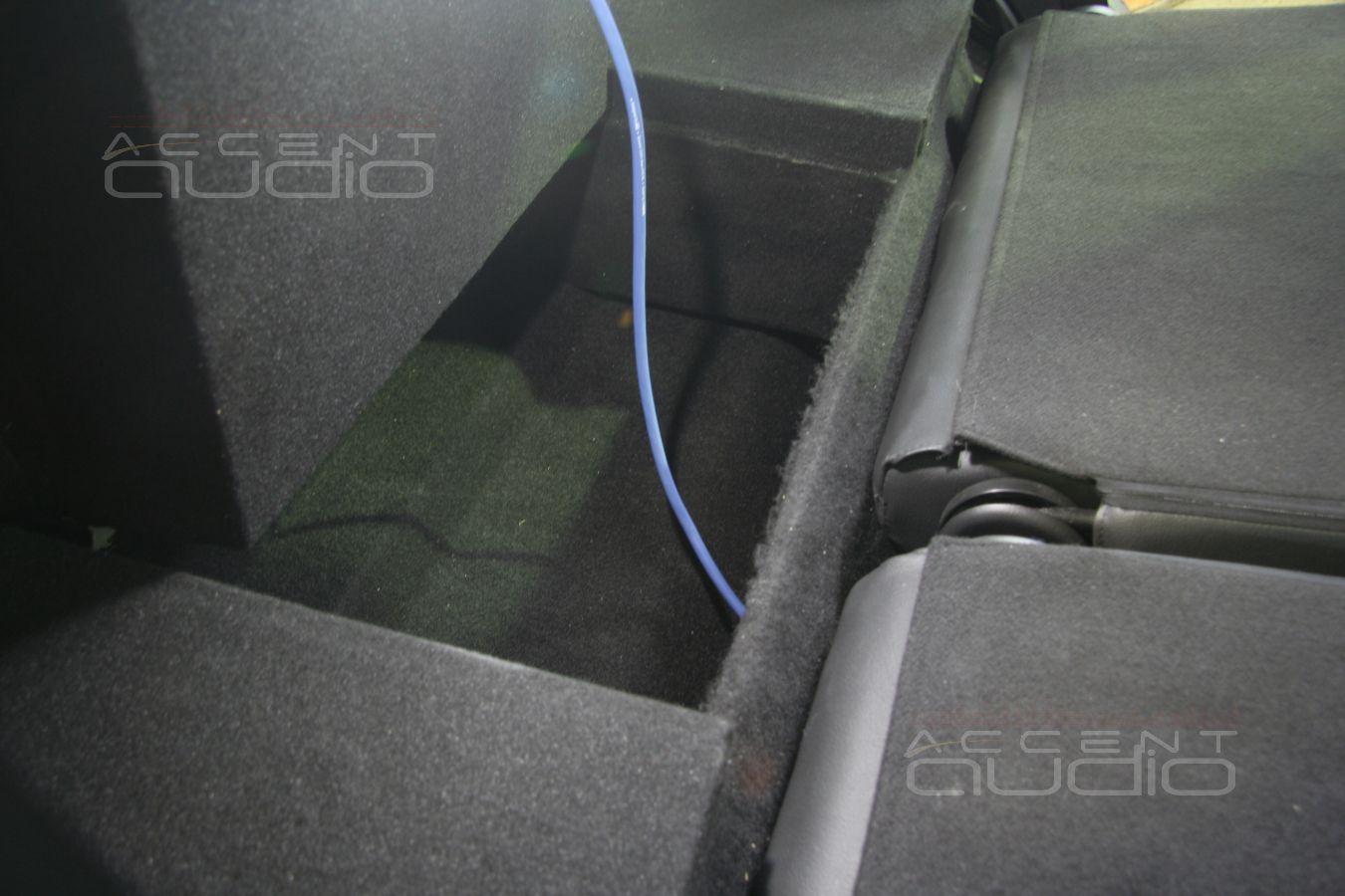 Сабвуфер-трансформер для SsangYong Rexton