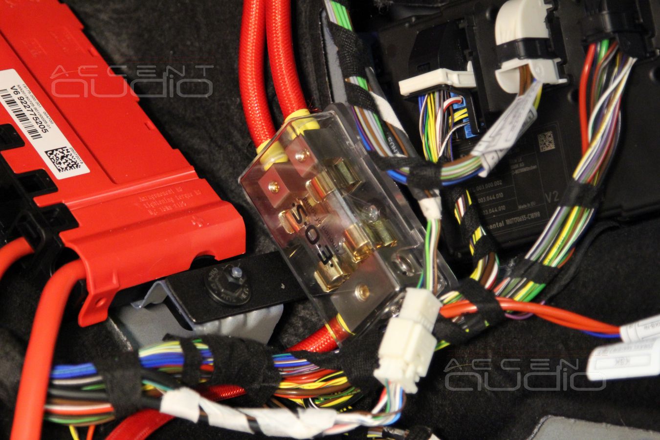 Установка усилителей в BMW F30