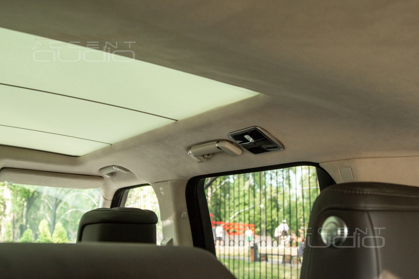 Крыша в алькантару – это же Range Rover !