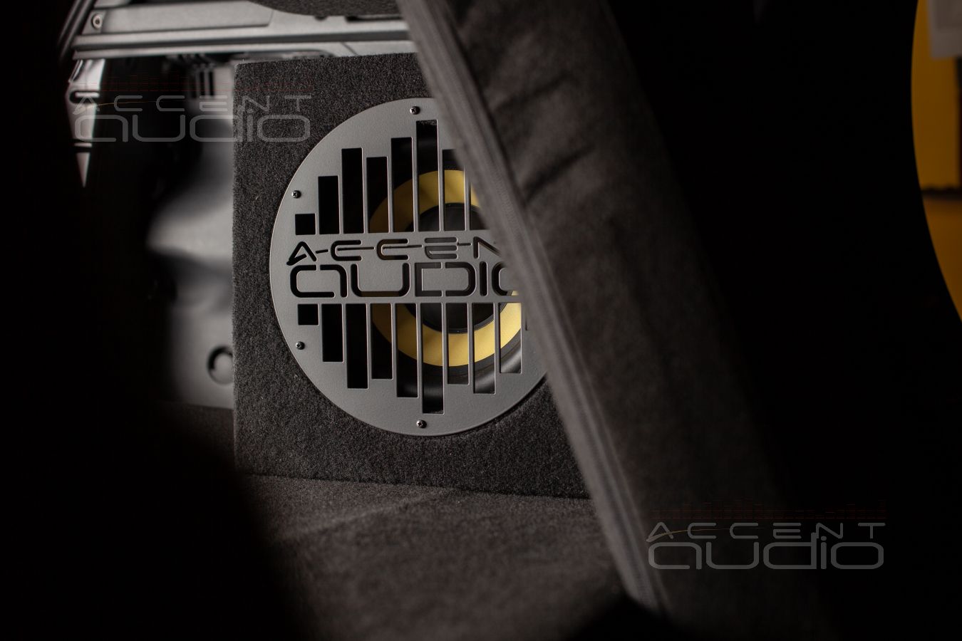 Съемный сабвуфер с динамиком Focal SUB E25KX специально для Renault Duster