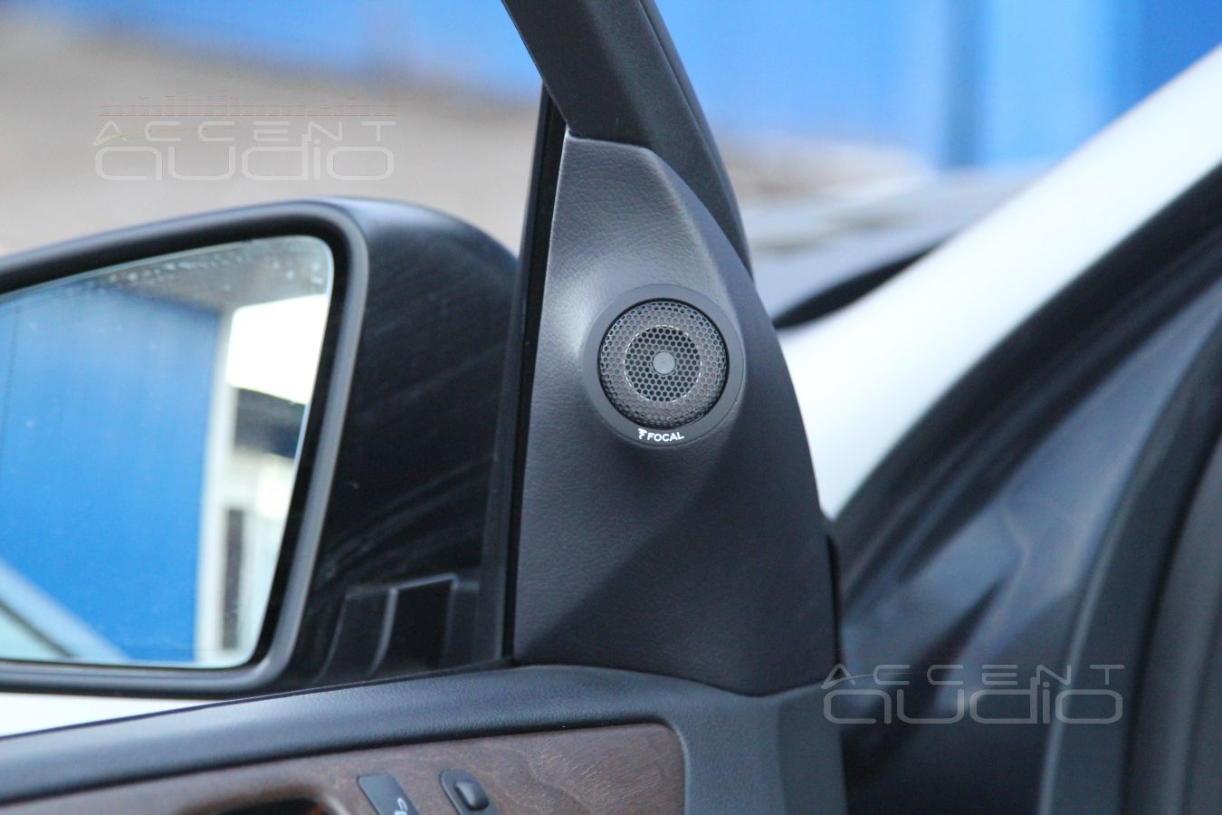 Подиумы под твитеры Focal в Mercedes-Benz ML