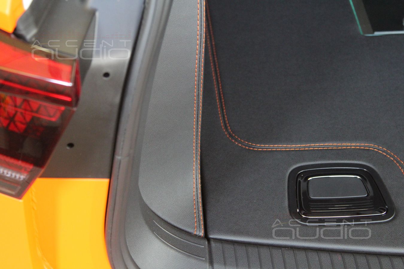 Фирменный сабвуфер с новой, оранжевой отстрочкой под Оранжевое настроение