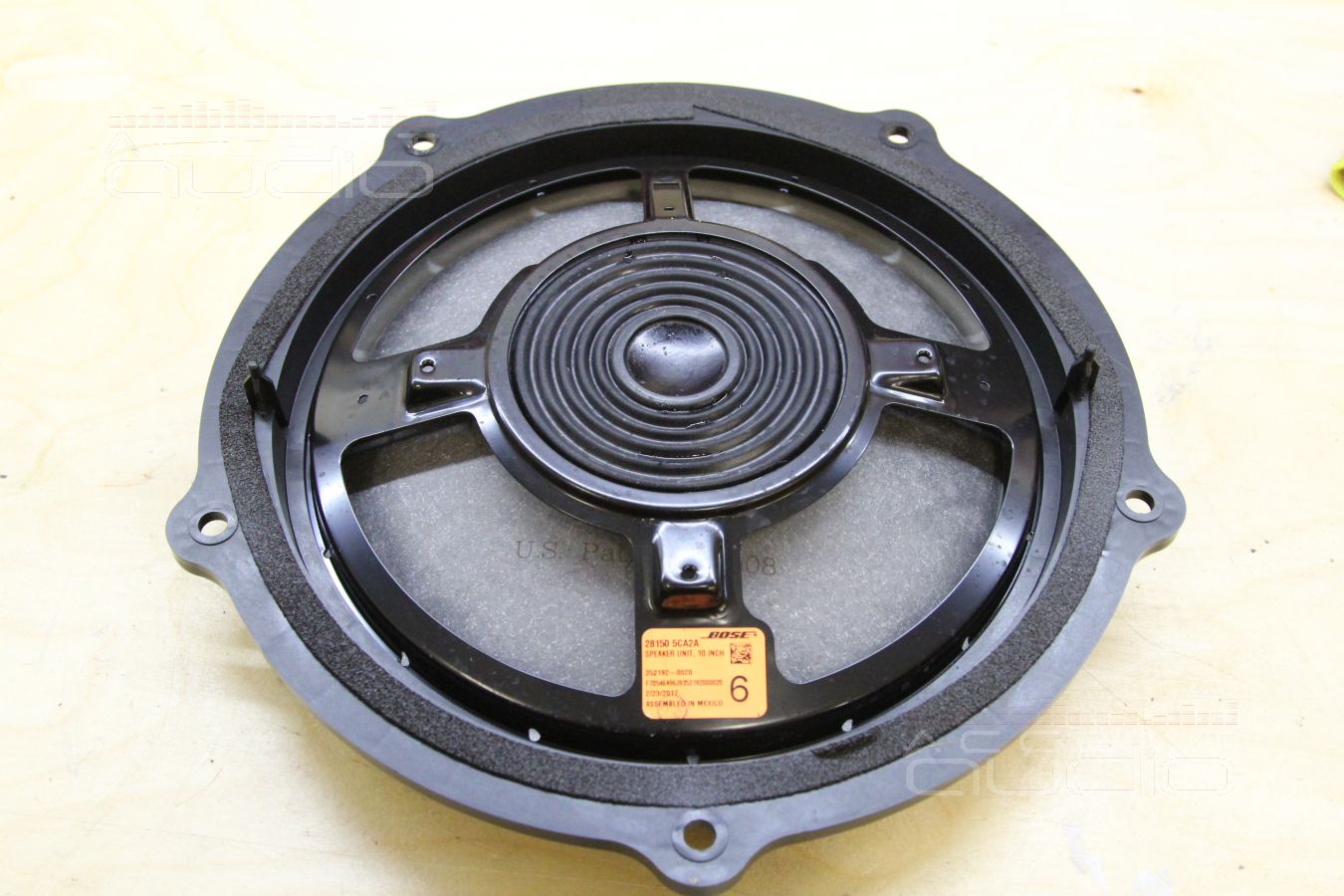 Оригинальное исполнение мидбасов