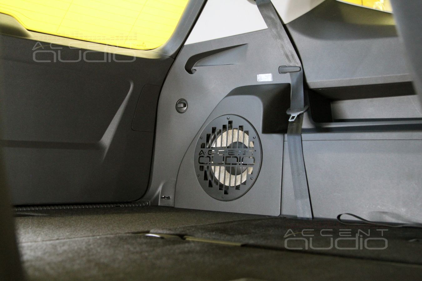 То, чего все ждали: встроенный сабвуфер Accent-Audio для Volkswagen Teramont