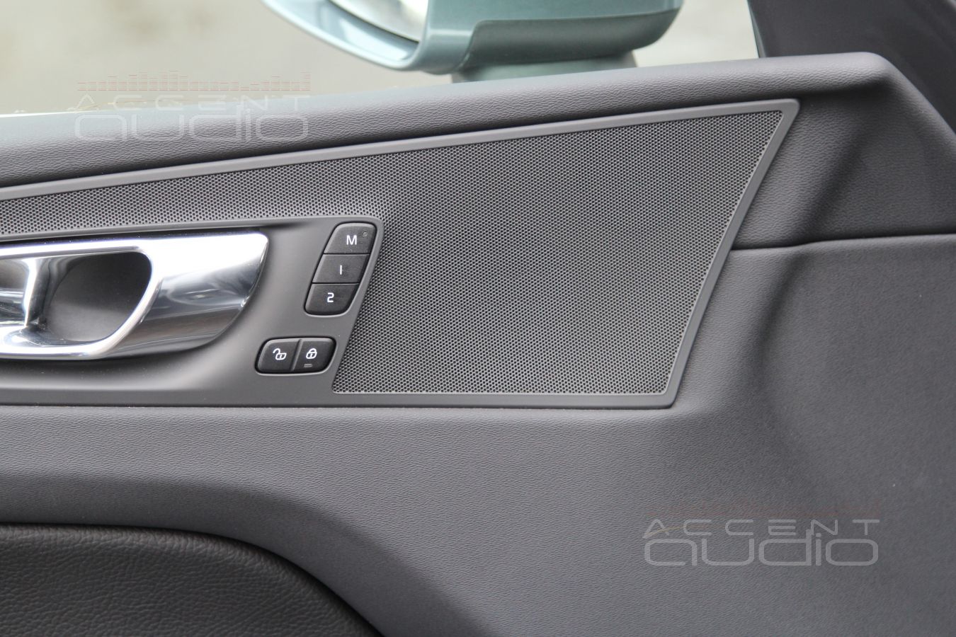 Сборка и установка: Brax ML3 и Focal Utopia в дверях Volvo XC60