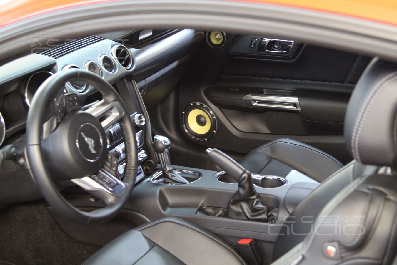 Установка новой акустики в Ford Mustang 2016